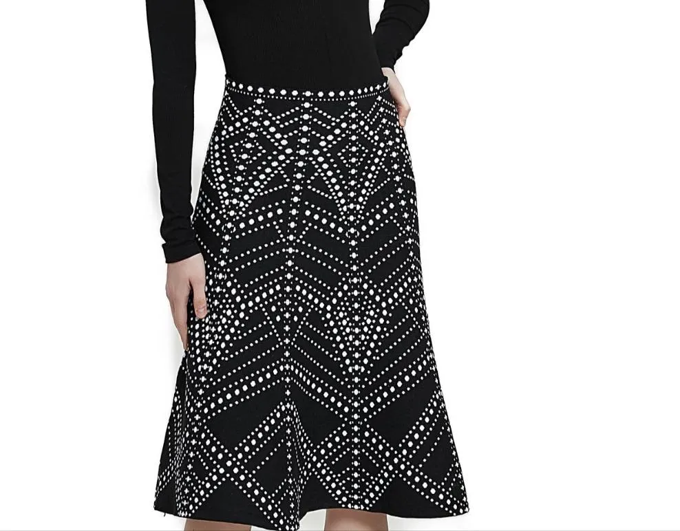 AMAZING MM SKIRT - YEAR ROUND BROCADE DESIGN