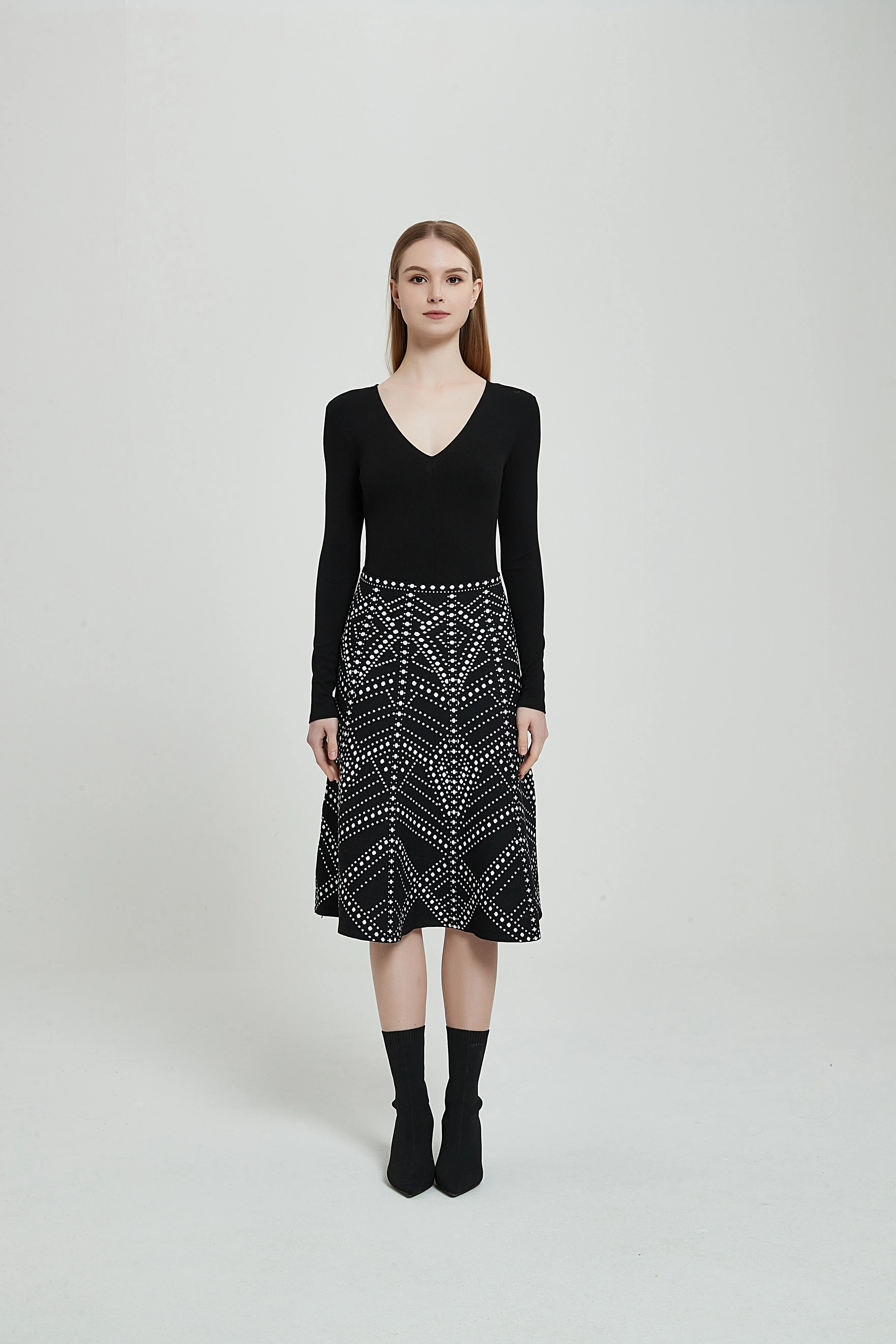 AMAZING MM SKIRT - YEAR ROUND BROCADE DESIGN