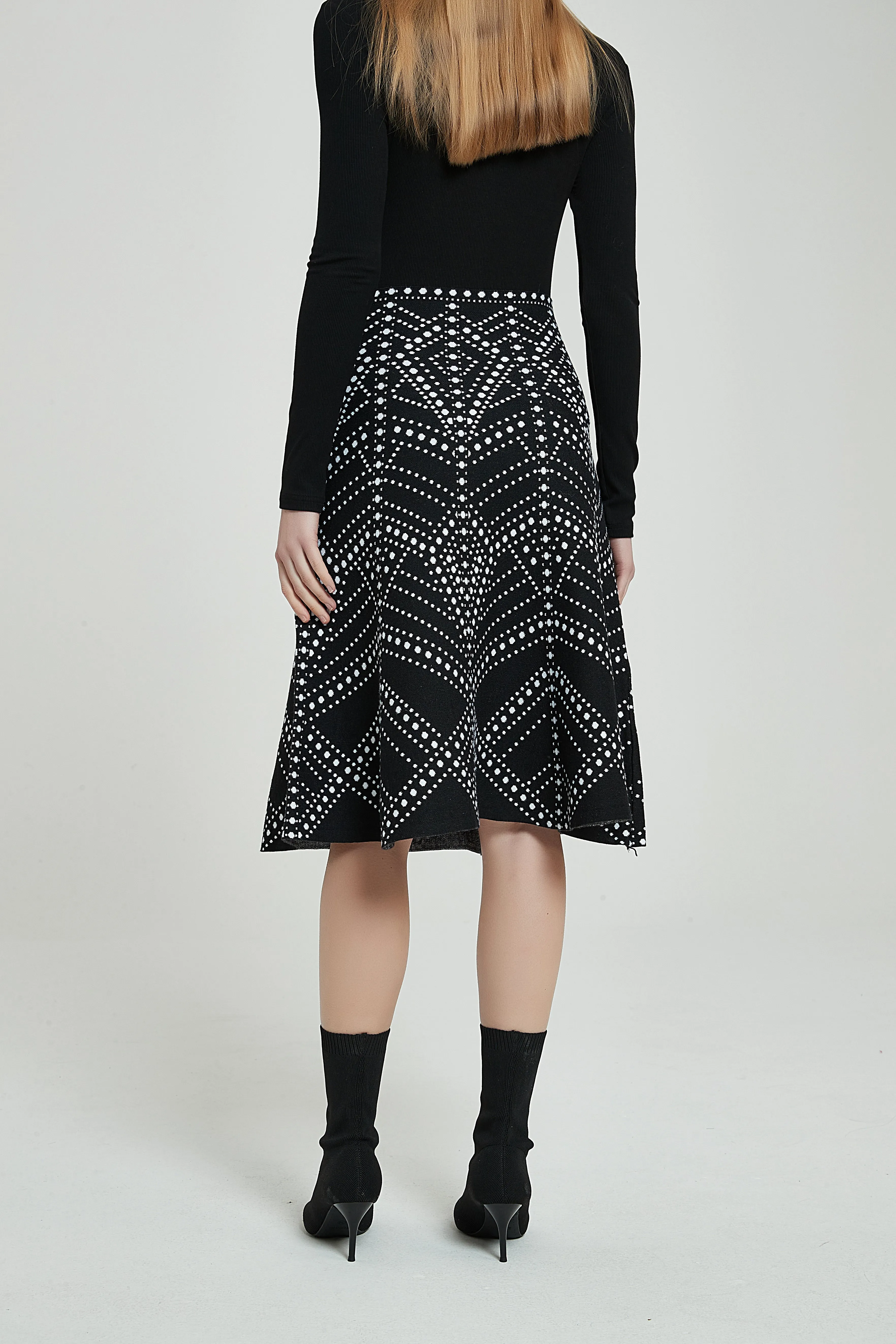 AMAZING MM SKIRT - YEAR ROUND BROCADE DESIGN