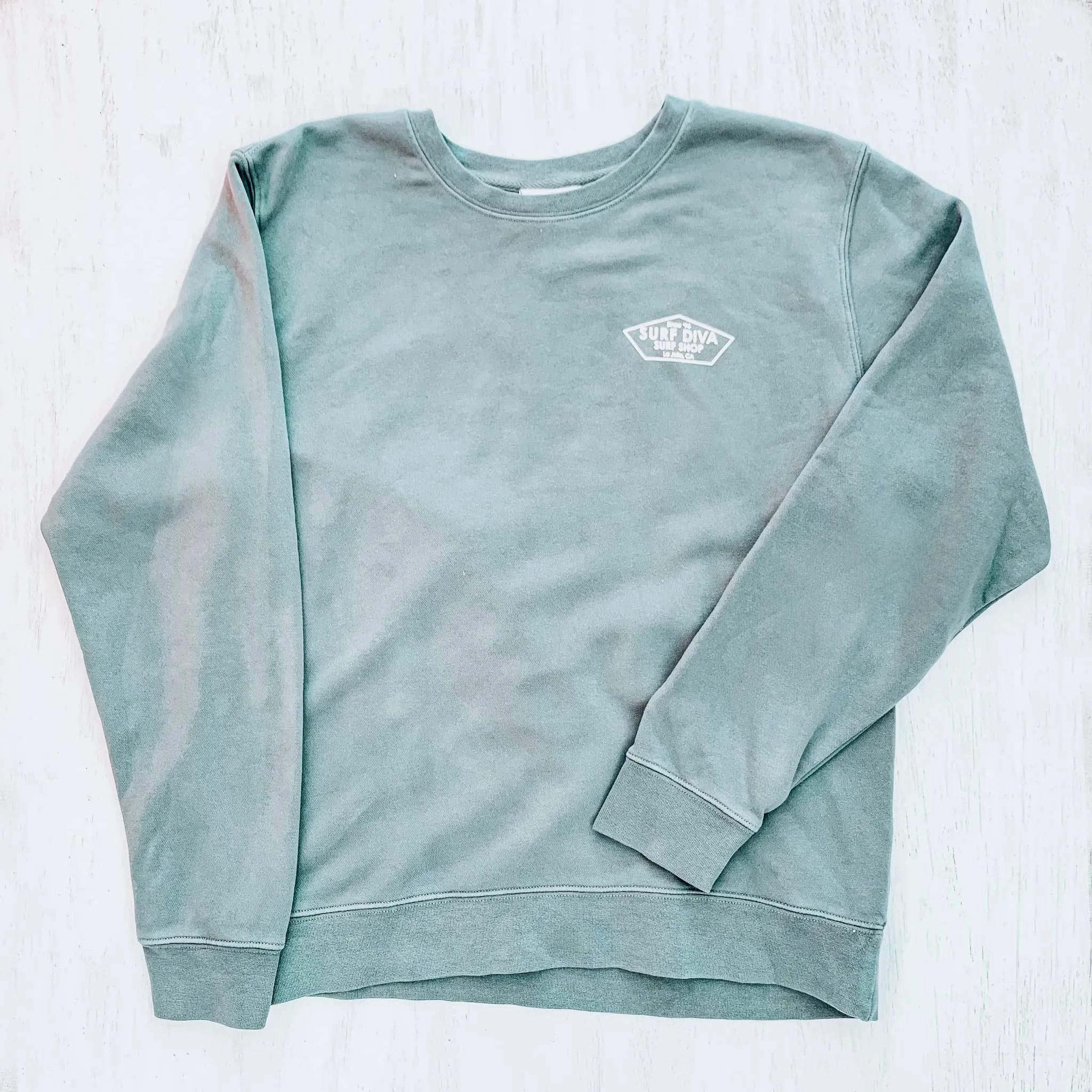 CREWNECK SWEATSHIRT with SURF DIVA SURF SHOP (alpine green)