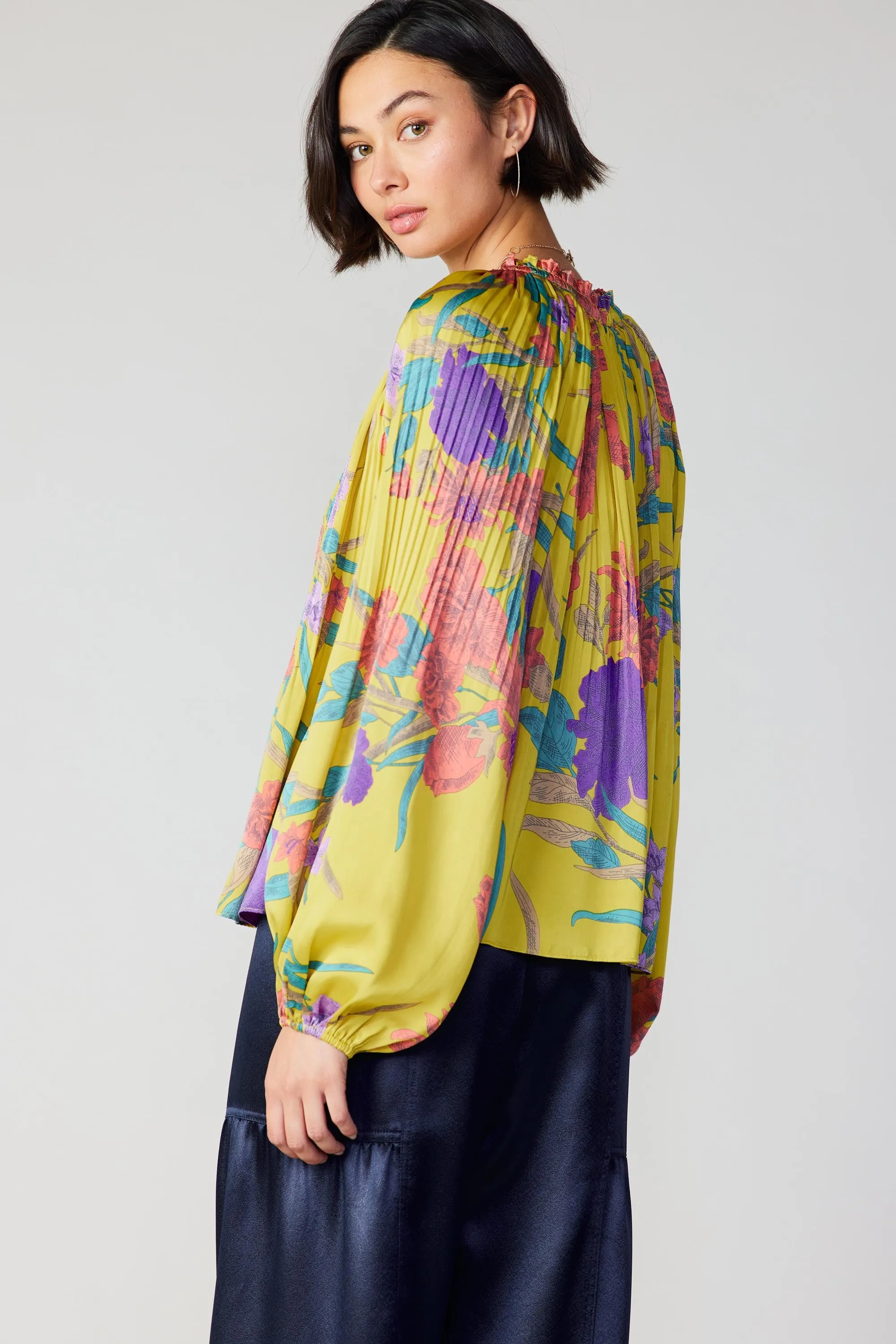 Floral Print Pleated Blouse