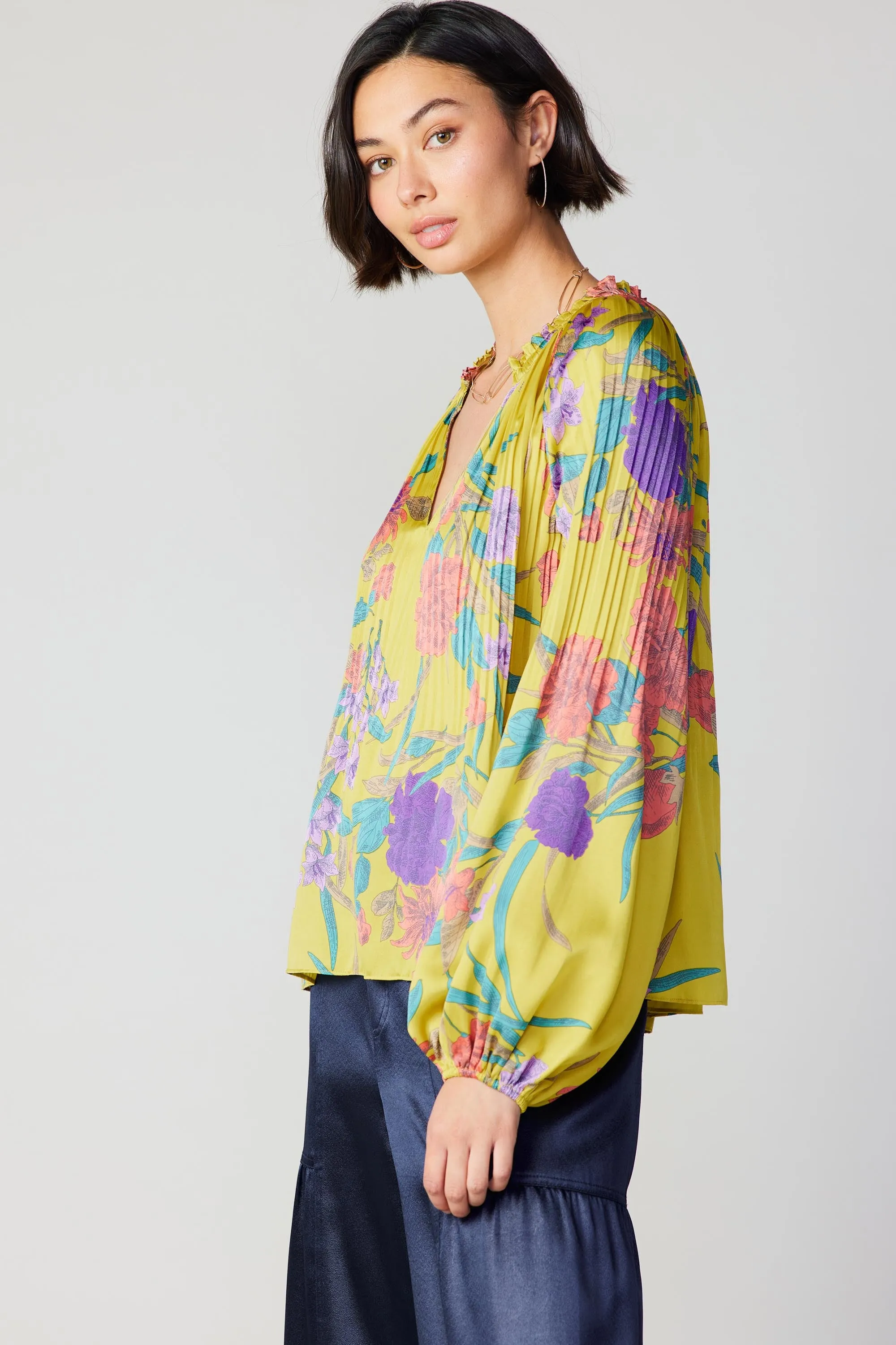 Floral Print Pleated Blouse