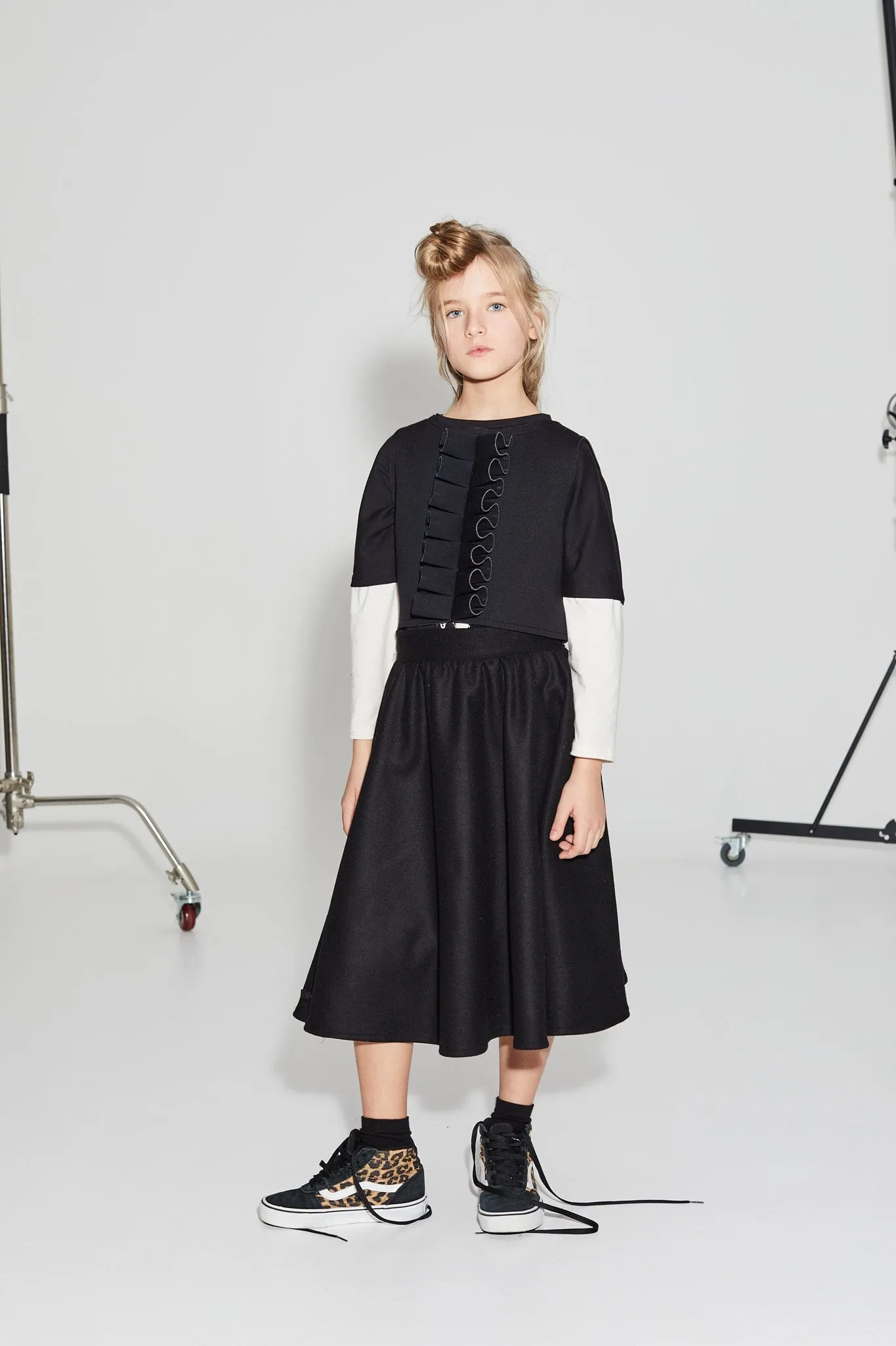 Tailored Circle Skirt-Black